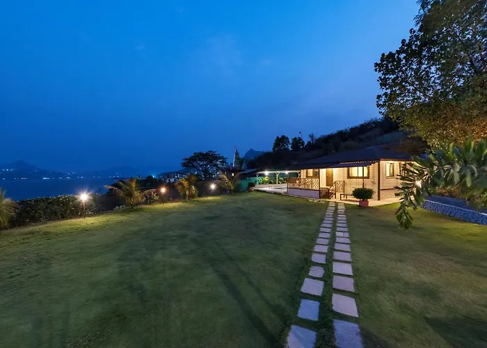 Pavna Lakeview A/C Cottage