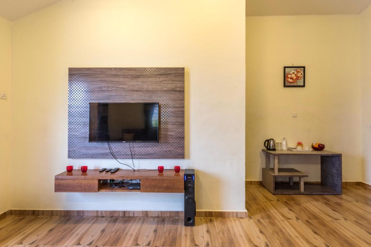 Pavna Lakeview A/c
