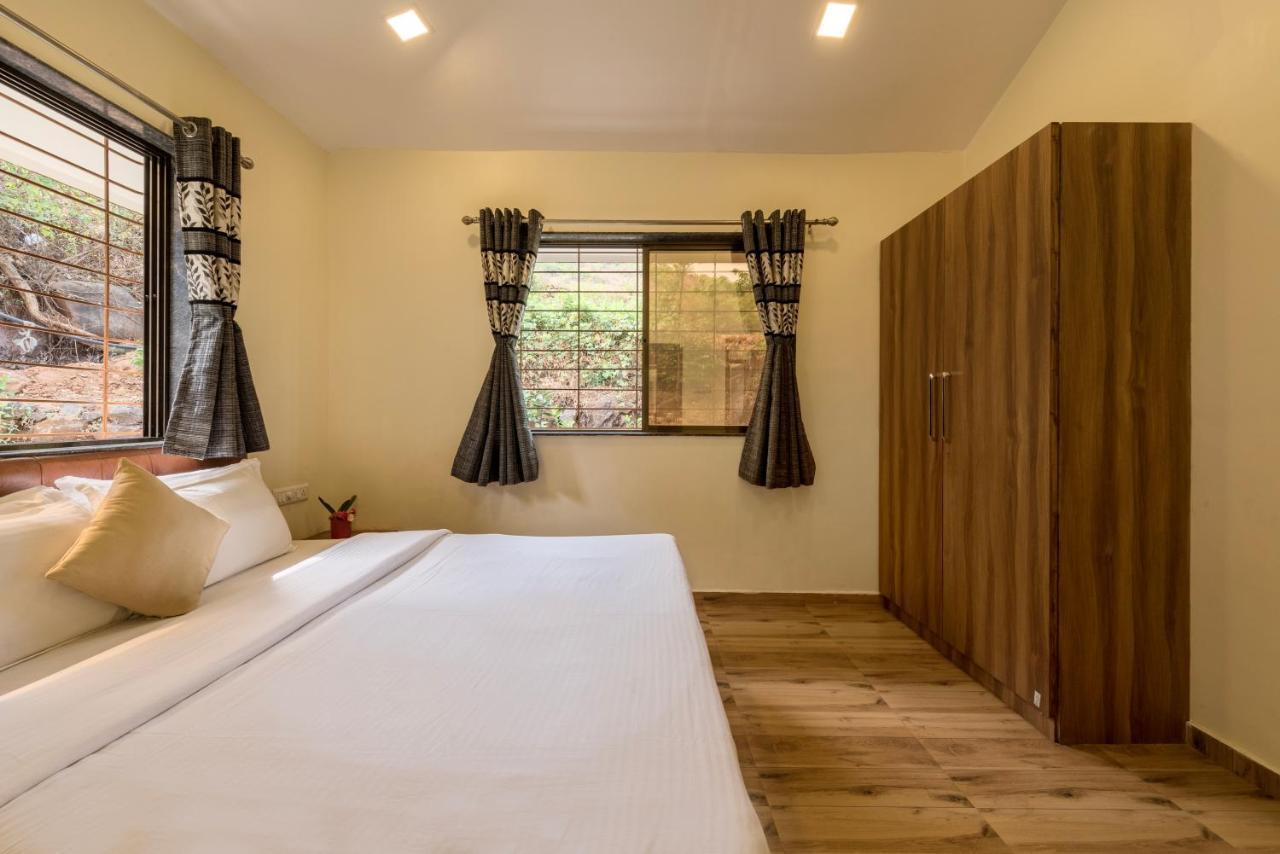 Pavna Lakeview A/c
